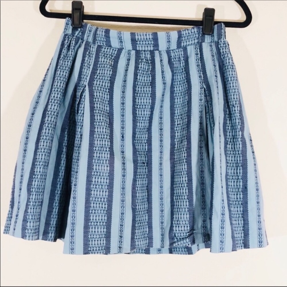 EDME & ESYLLTE Embroidered Skirt M